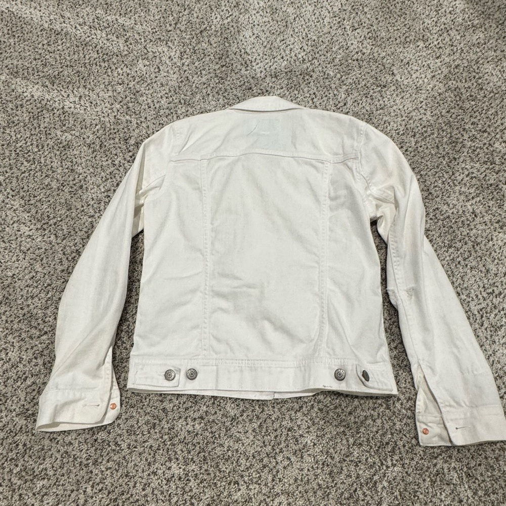 Women’s Old Navy Distressed White Denim Jacket - Picture 4 of 4